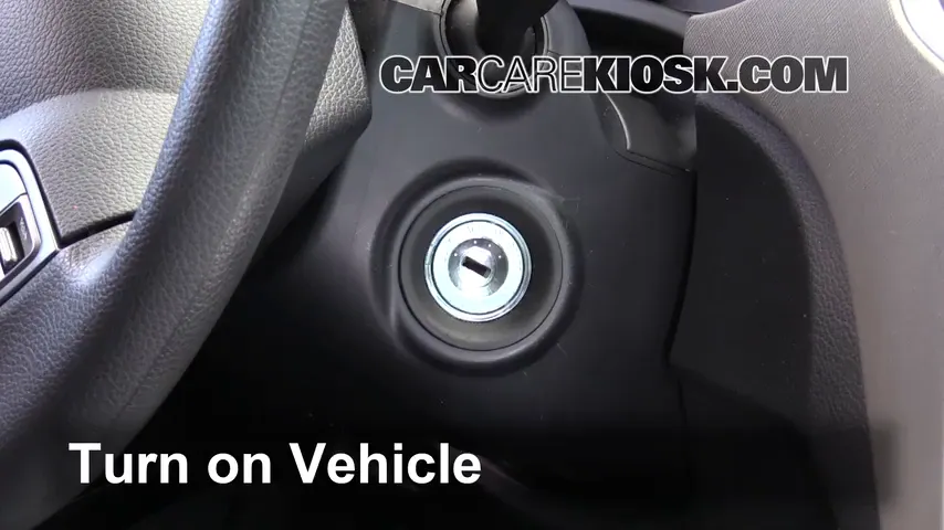2017 Hyundai Santa Fe SE 3.3L V6 Bluetooth